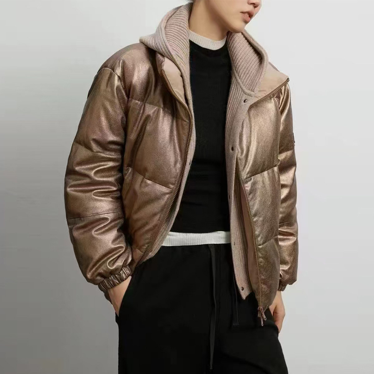 直筒轻奢常规连帽拼接口袋皮羽绒