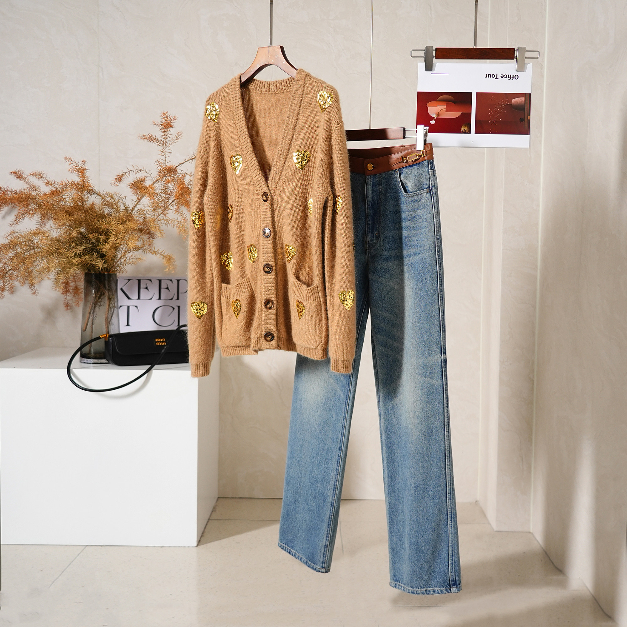 V领珠片爱心装饰单排扣针织外套