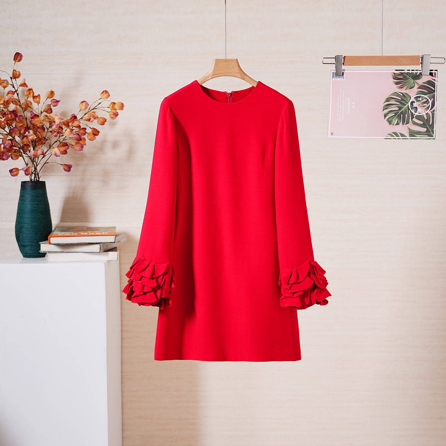 秋冬中国红丝羊毛A型显瘦连衣裙