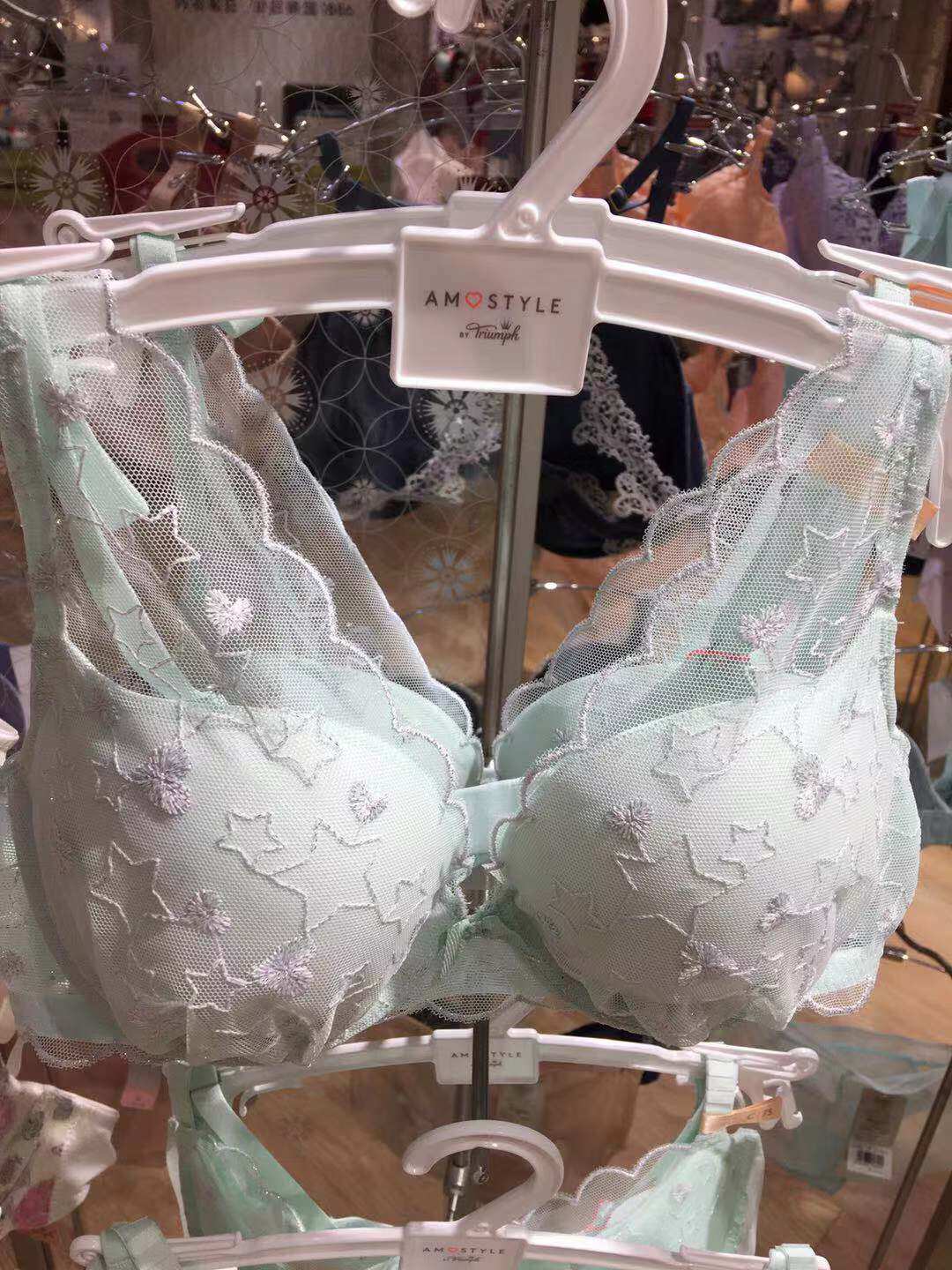 黛安芬专柜正品少女性感蕾丝内衣舒适加厚小胸聚拢文胸e002716