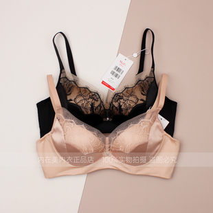 曼妮芬新款舒适软支撑内衣无钢圈聚拢性感蕾丝拼接文胸20812461