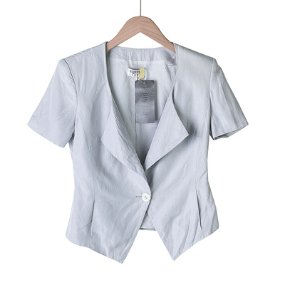 修身短款垫肩女士小西装上衣