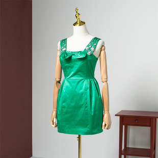 西JR 柜9902皇冠西西哥特风收腰吊带连衣裙女方领露背礼服80527D