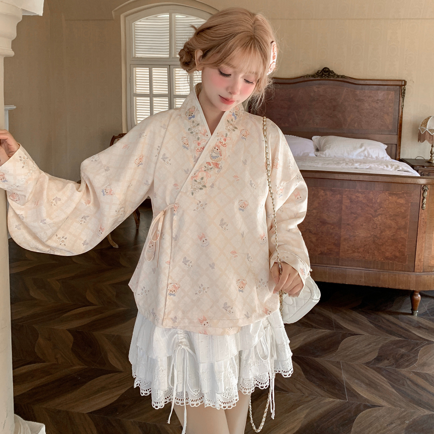 森女部落轻lo童话卡通刺绣V领衬衫女2026新款宽松百搭长袖上衣春