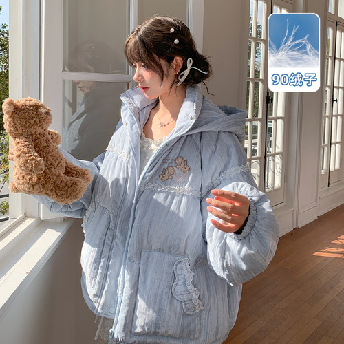 森女部落90白鸭绒羽绒服女甜美风小熊刺绣设计感宽松保暖连帽外套
