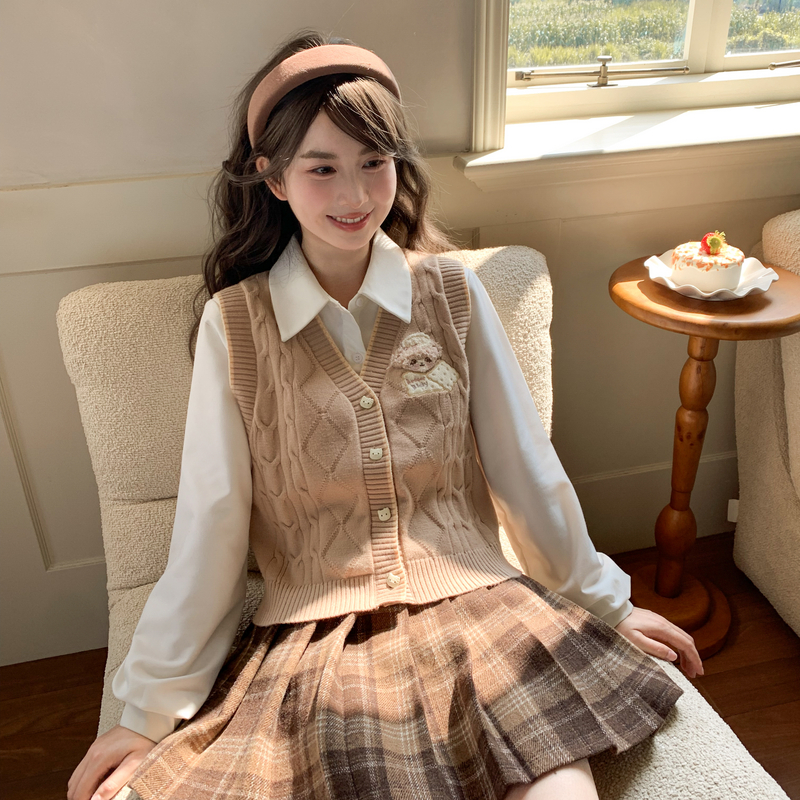 森女部落甜美风V领针织马甲女2025新款秋冬小熊刺绣宽松百搭毛衣