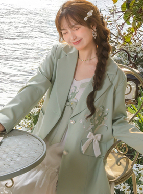 森女部落气质显瘦休闲西服设计感薄荷绿色西装外套女2026新款春秋