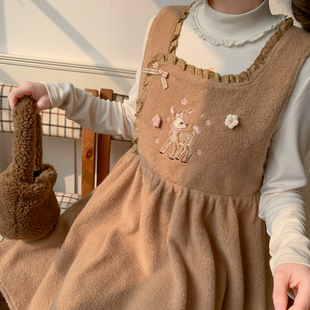 森女部落甜美可爱小鹿刺绣连衣裙女新款 设计感百搭A字背心裙冬季
