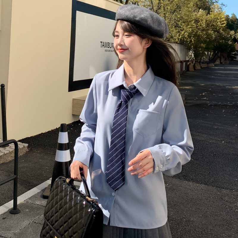 森女部落简约纯色翻领长袖衬衫女2025新款学院风百搭宽松上衣秋季