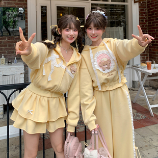 森女部落甜美风纯色连帽短款 小熊刺绣设计感宽松上衣春 卫衣女新款