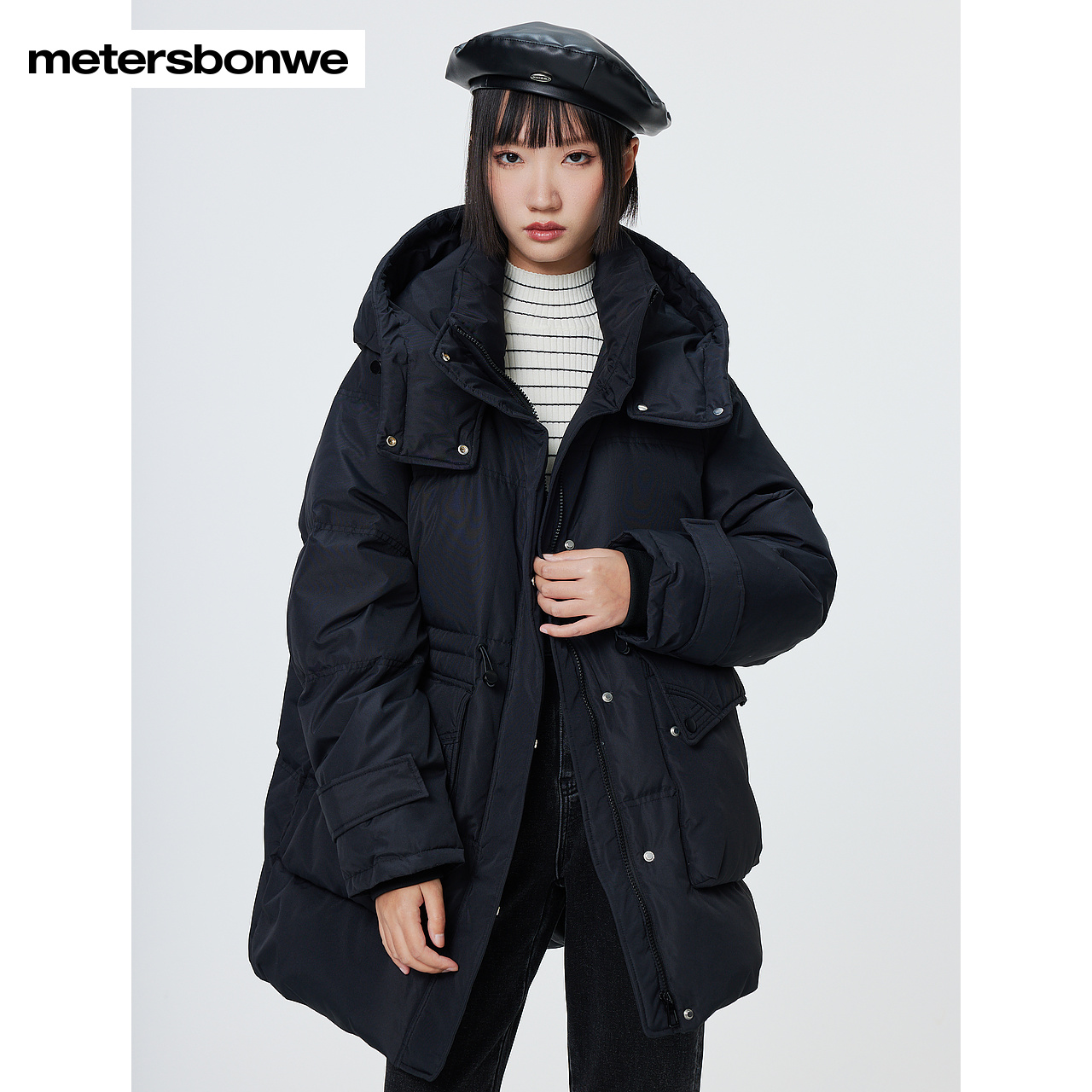 美特斯邦威新国标经典连帽羽绒服