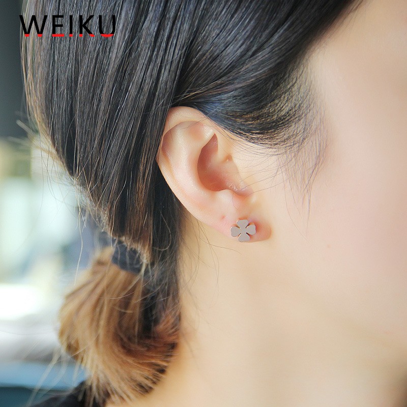 可爱简约韩版镀18K钛钢玫瑰金四叶草耳钉耳饰女时尚花朵耳环气质