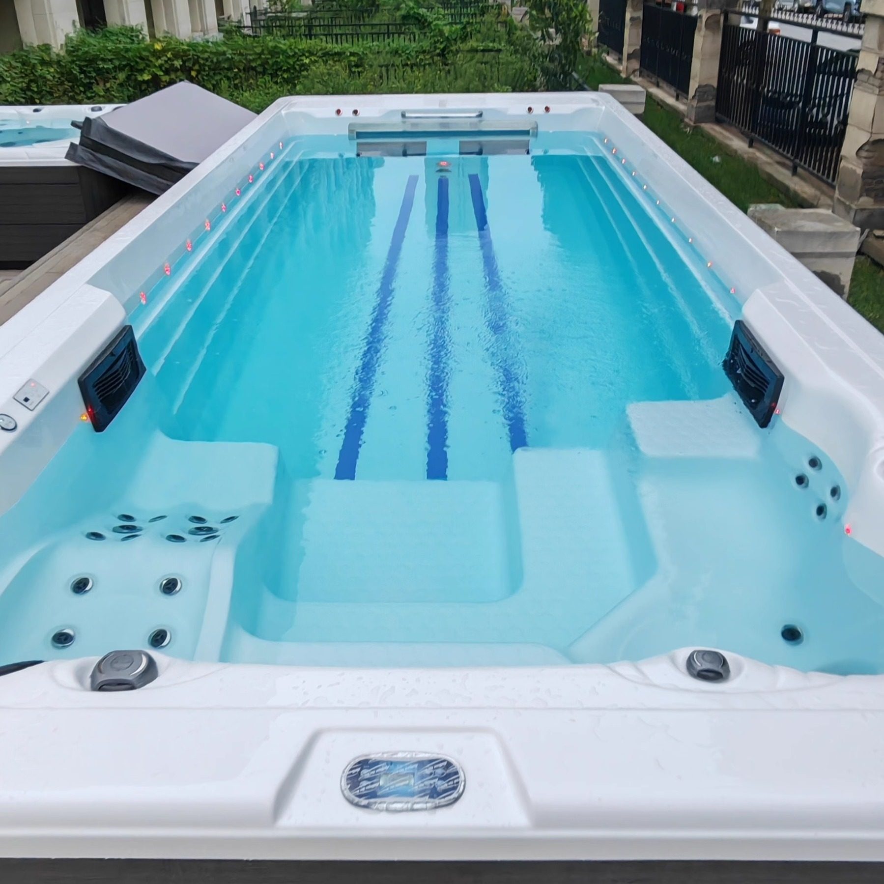 智能恒温成品泳池无边际别墅泳池水疗按摩音乐户外泳池CE出口认证
