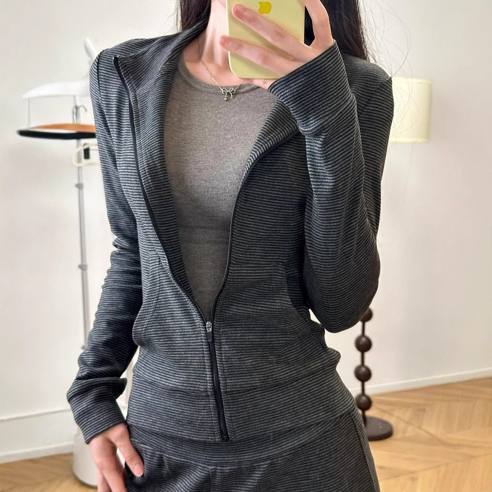 条纹卫衣外套女2026秋季新款套装修身上衣长袖老钱风女装一整套薄