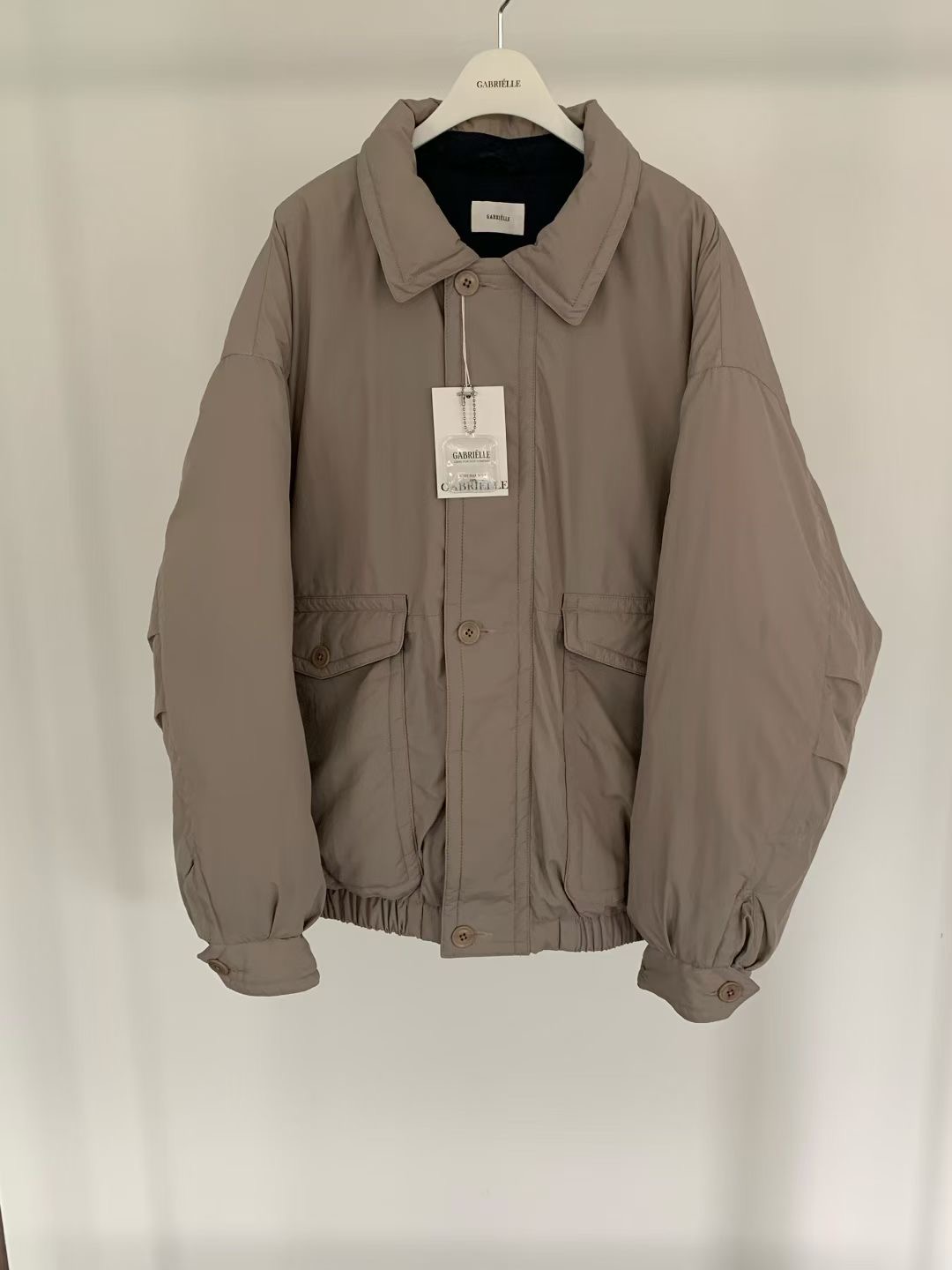 现 25冬季新款韩国东大门gabrielle翻领休闲宽松羽绒服外套