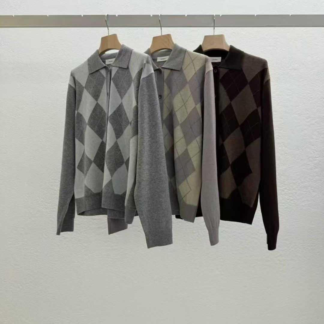 现 韩国东大门STATEMENT25冬季新款女翻领菱格羊毛羊绒针织开衫