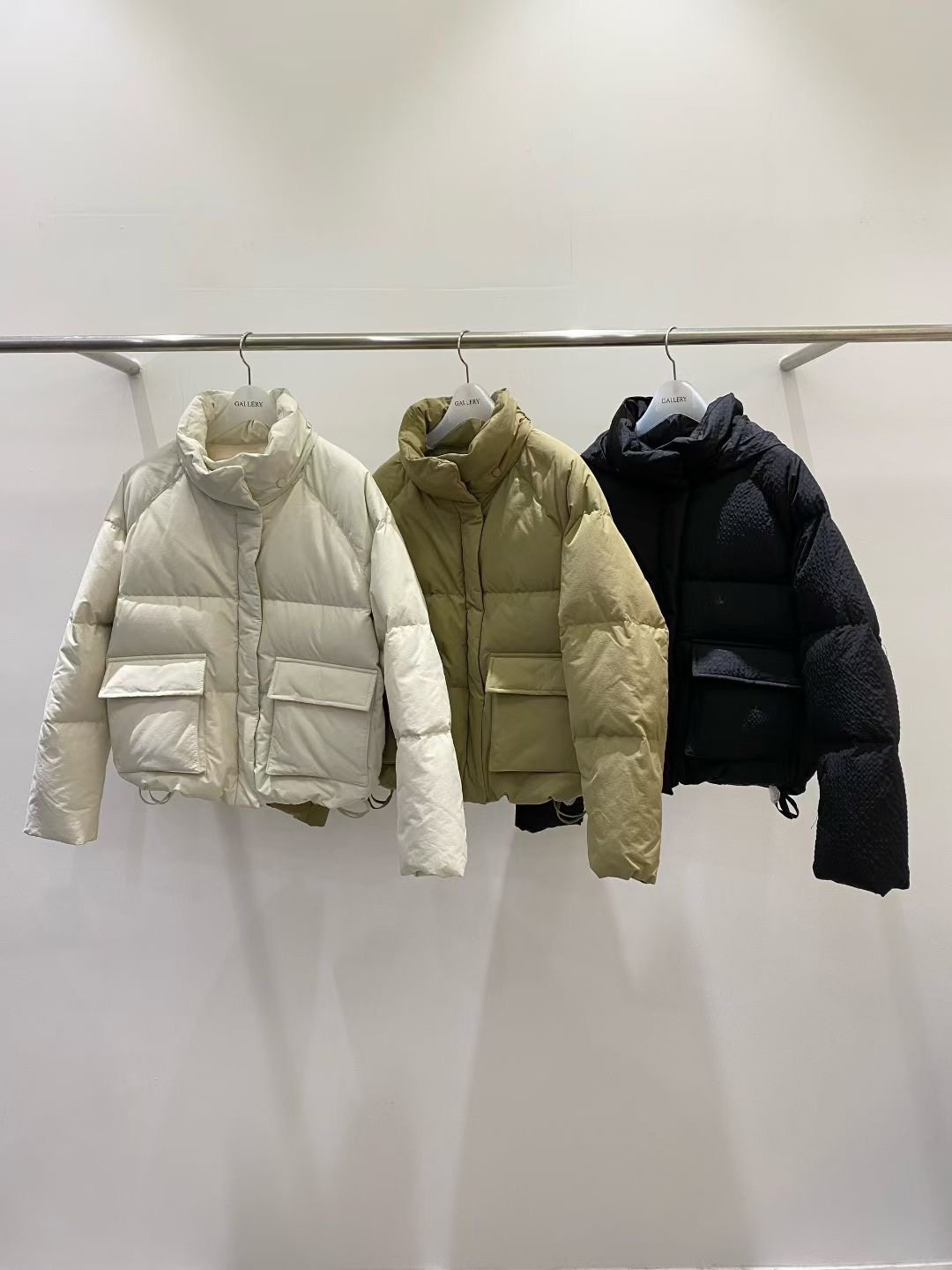 现 25冬季新款韩国东大门GALLERY纯色宽松立领短款鹅绒羽绒服