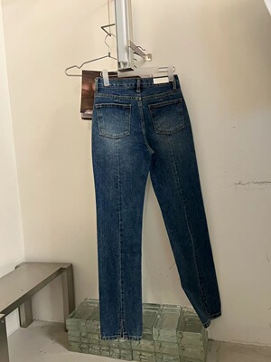 现 26春季新款韩国东大门LONDONFLAT 小直筒后开叉裤脚蓝色牛仔裤