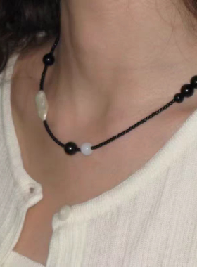 现 2025夏新款韩国东大门不规则贝母珠子锁骨链项链