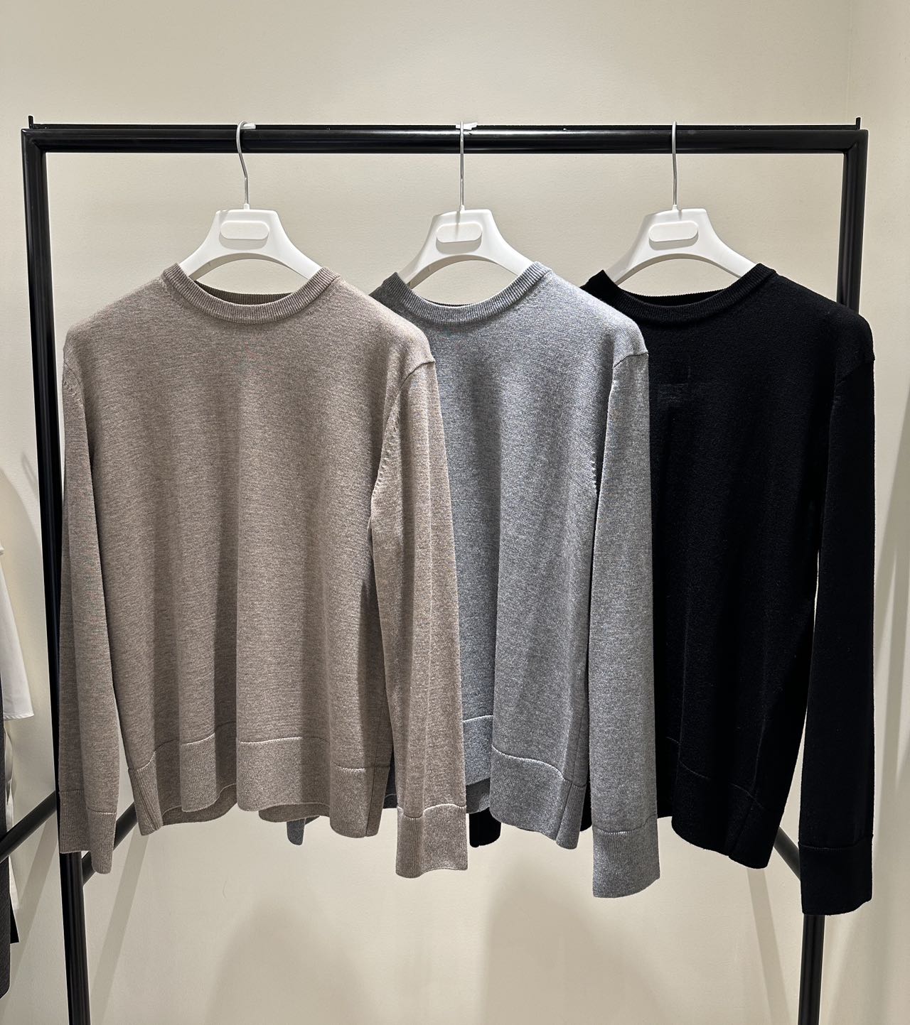 现 25秋季新款韩国东大门masculine女时尚百搭圆领套头针织衫毛衣