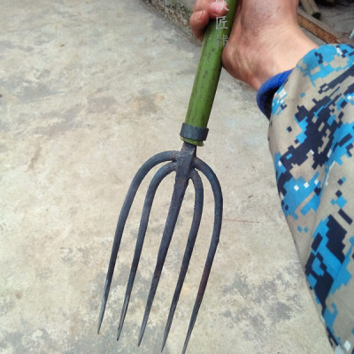 捕鱼工具鱼叉手工锻打制作野外