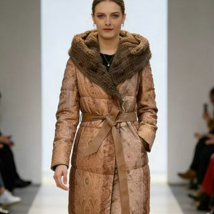 卡米兰2025冬季新款绵羊皮皮毛一体连帽大翻领真皮腰带长款鹅绒服