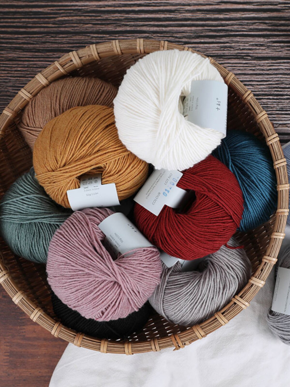 WOOLEN THREAD HAND-KNITTED SWEATER WOOL THREAD 6 STRANDS MERINO HAND-KNITTED CASHMERE THREAD MERINO MEDIUM COARSE WOOL BALL