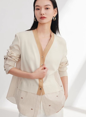EP雅莹春季新品慵懒风针织拼接设计感v领衬衫EGJPC2231B-2699