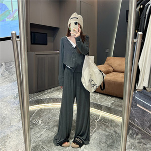 邵夫人显瘦纸片人背心开衫休闲阔腿裤三件套女秋季时尚小个子套装