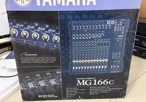 雅马哈调音台MG166C  正常使用 原装电源线 说明书 原包装都在
