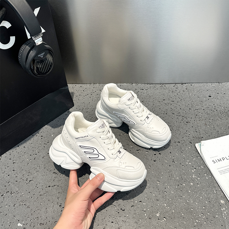 鞋子女2025新款爆款巨好看舒服不累脚的厚底老爹鞋运动休闲小白鞋