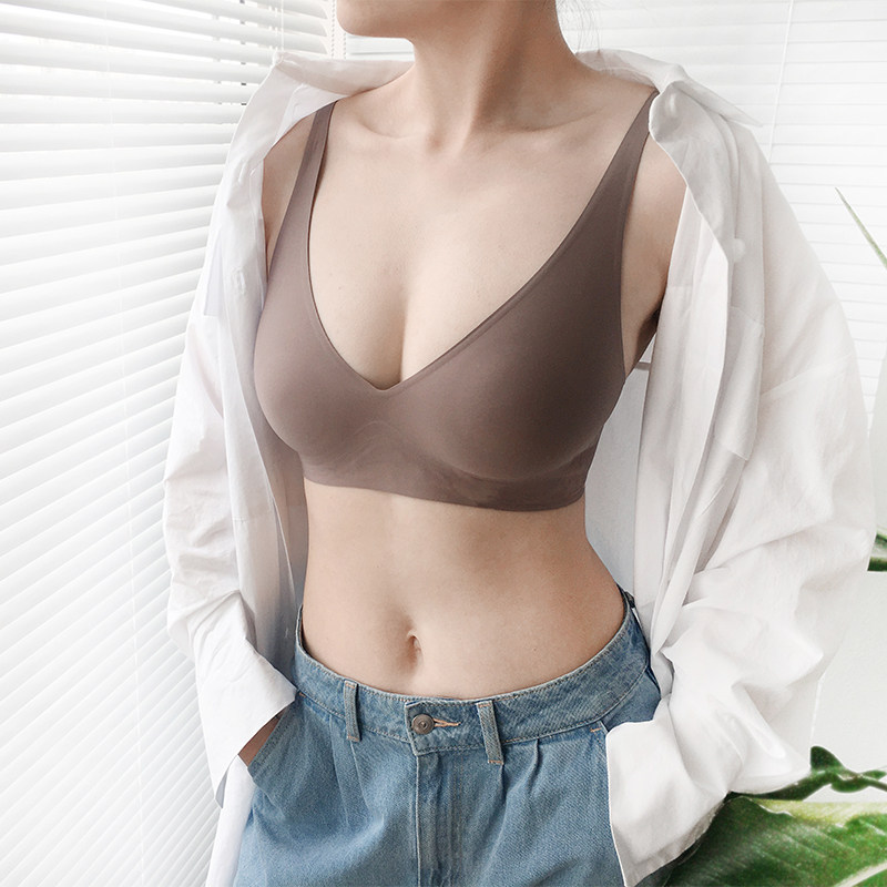 侧收副乳无钢圈文胸光面无痕聚拢