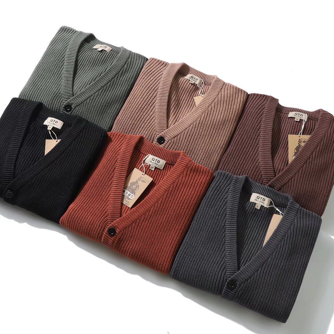 外贸原单2022秋季新款男士厚款时尚百搭纯色纽扣V领开衫毛衣外套