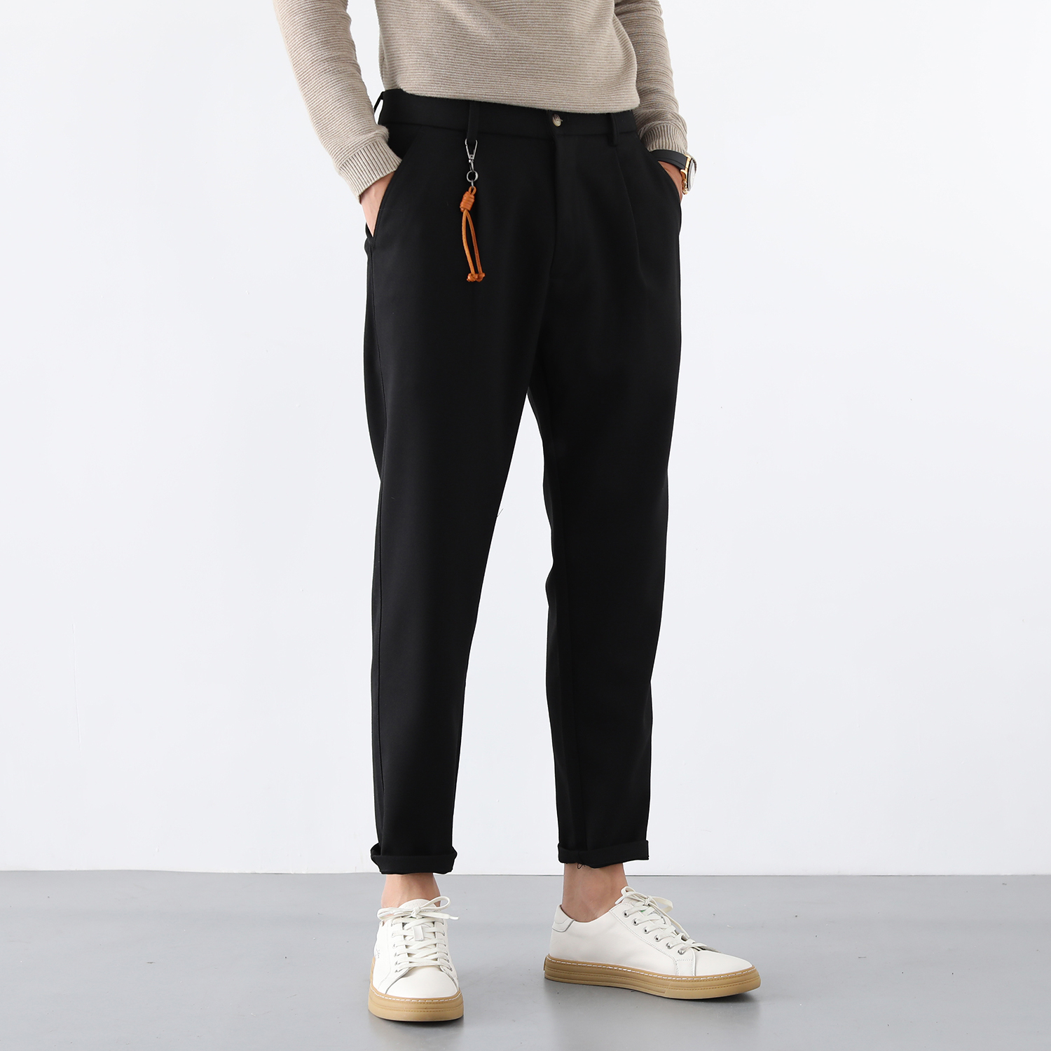 Men's pants trend of Japanese style loose legged casual pants in autumn / winter 2020