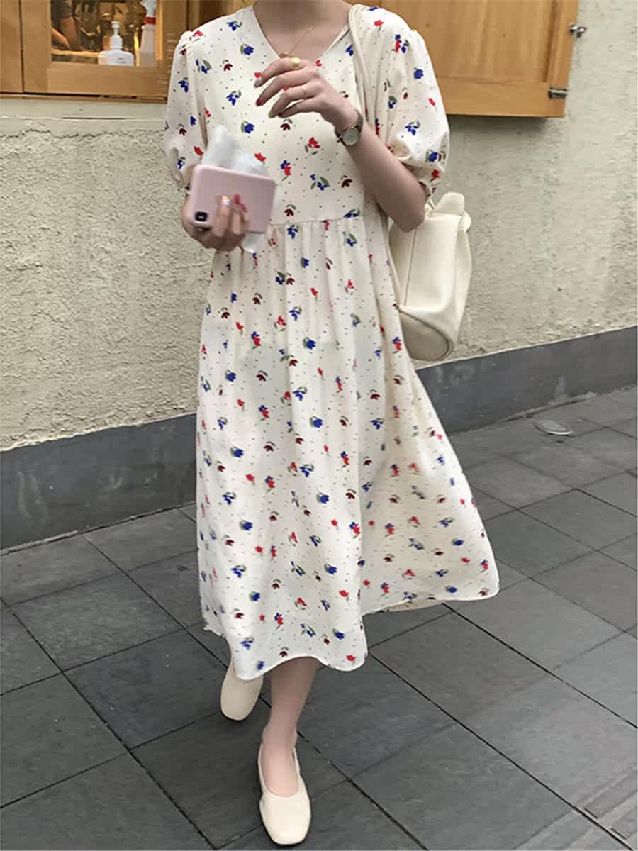 V-neck floral short-sleeved dress women's 2021 summer new Korean temperament sweet French bubble sleeve dress