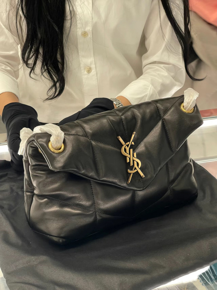 Hong Kong Genuine 2024 New Trendy Luxury Genuine Leather Small Fragrance Lingge Chain Bag Cloud Bag One Shoulder Crossbody Bag