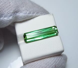 送国检证书4.49克拉电光绿翠绿碧玺条形裸石适合做吊坠