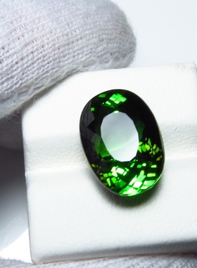 送国检证书7.245克拉电光绿碧玺裸石 戒面 吊坠 全净 色泽纯正