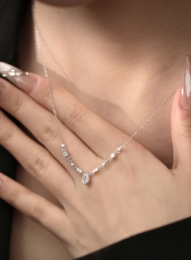 《雨落》莫桑石系列·细闪复古高级感百搭日常水滴纯银锁骨项链女