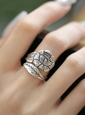 天然碧玉牡丹花足银戒指女款