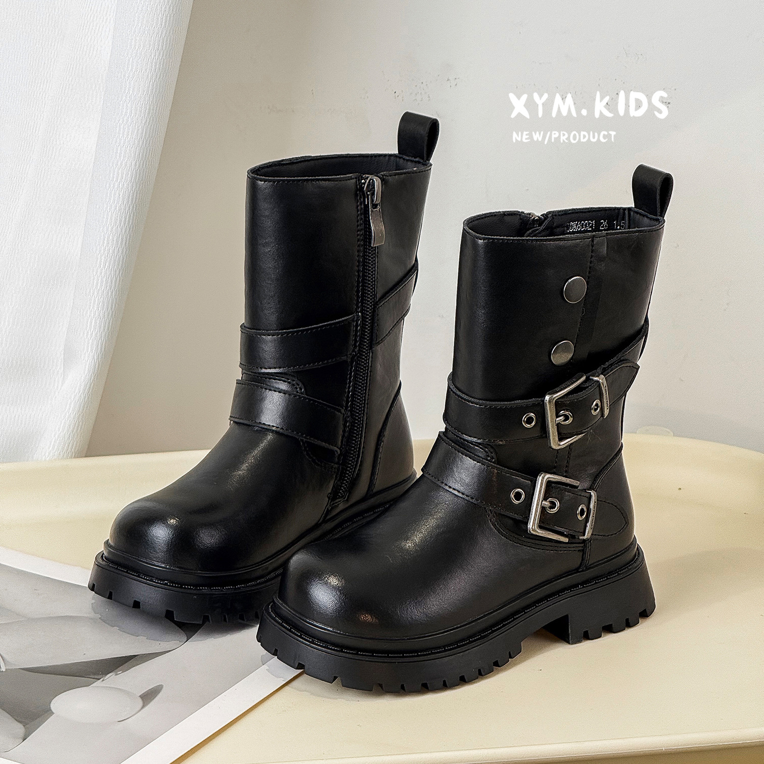 儿童马丁靴秋季新款男童时尚皮带扣英伦风机车靴女童韩版中筒单靴