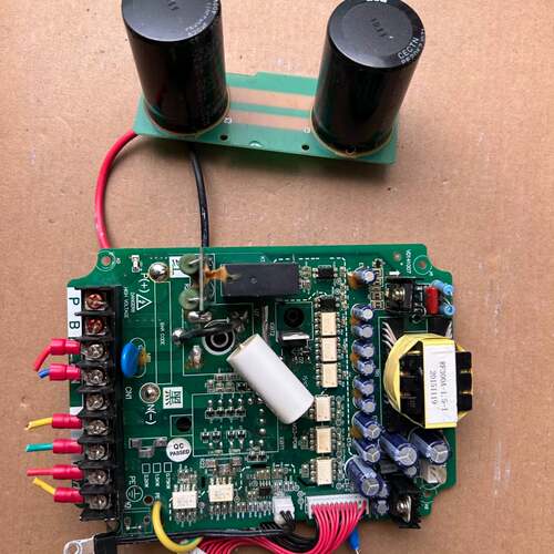 可维修RF300系列电流闭环矢量型变频器驱动板RF300-2R2C议价