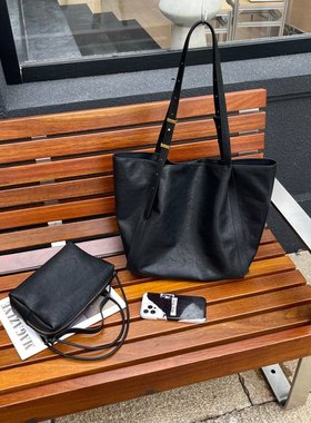 2025新款时尚百搭单肩斜挎包女高小众手提包包水桶包子母包52098