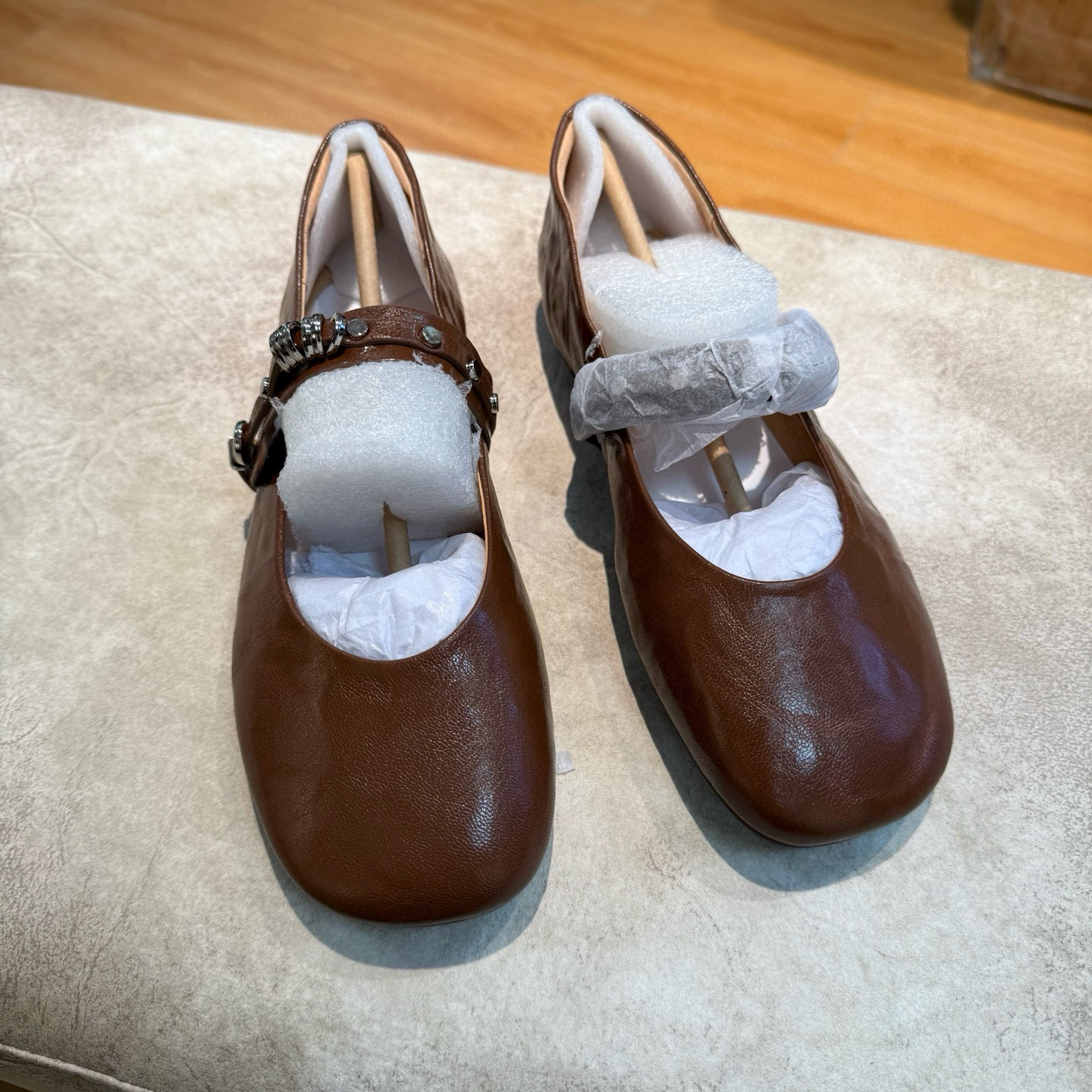 断码35撤柜高端品牌女士平底芭蕾玛丽珍皮鞋休闲浅口单鞋HS16