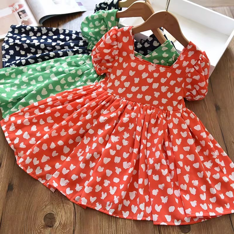 清凉透气 女童夏季心形印花方领泡泡袖雪纺连衣裙儿童大摆公主裙