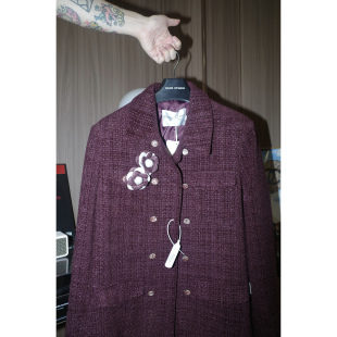 送山茶花 GAHKSTUDIO「巴黎晚宴」高定酒红粗花呢猎装 夹克