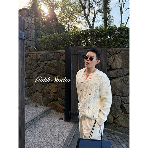 GAHKSTUDIO 年度压轴/店主私服/定制4个月私服D*OR秀款刺绣毛衣