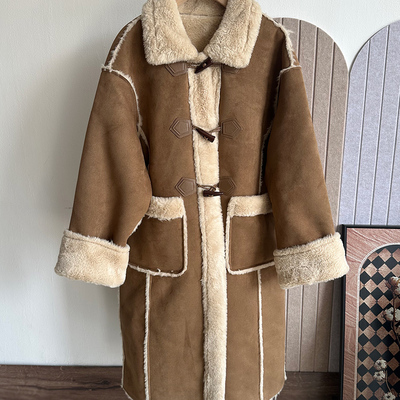 复古牛角扣麂皮绒皮毛一体外套