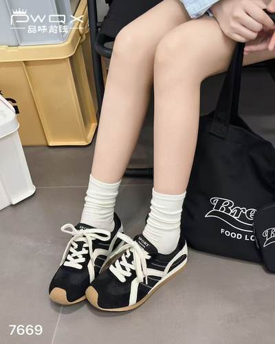 品味前线2025秋季新款时尚百搭真皮厚底阿甘鞋女透气休闲运动鞋潮