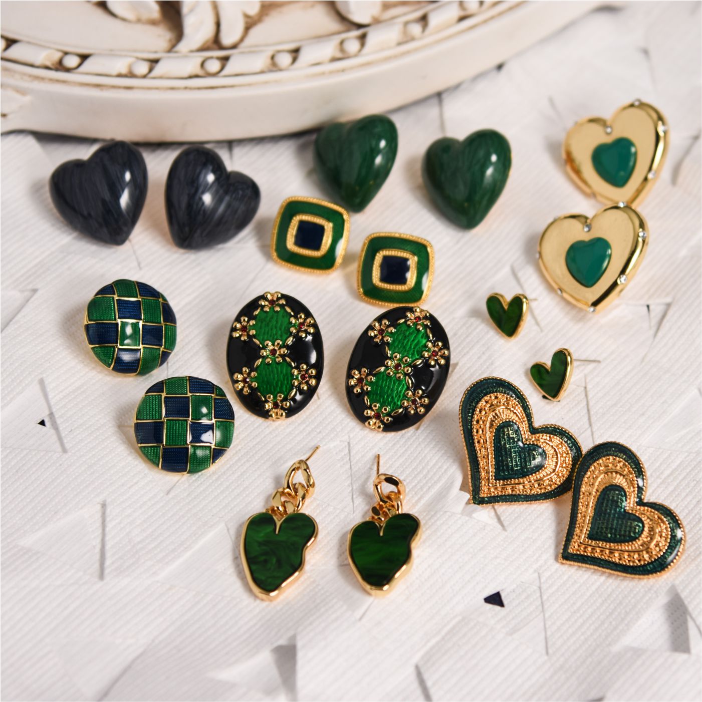 一地绿色复古着耳环耳钉